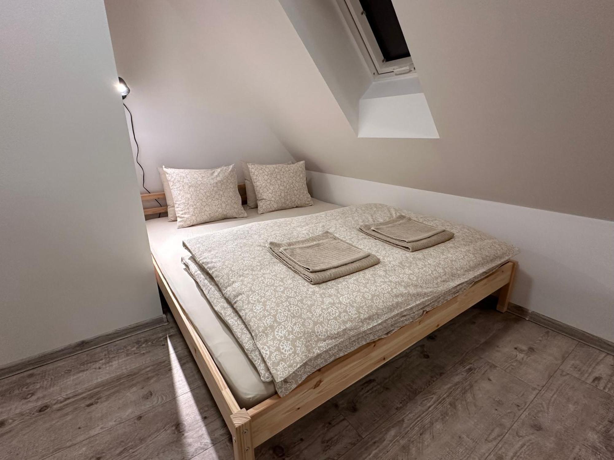 Apartmany Monastery Suites Zirec Dvur Kralove nad Labem Exterior photo